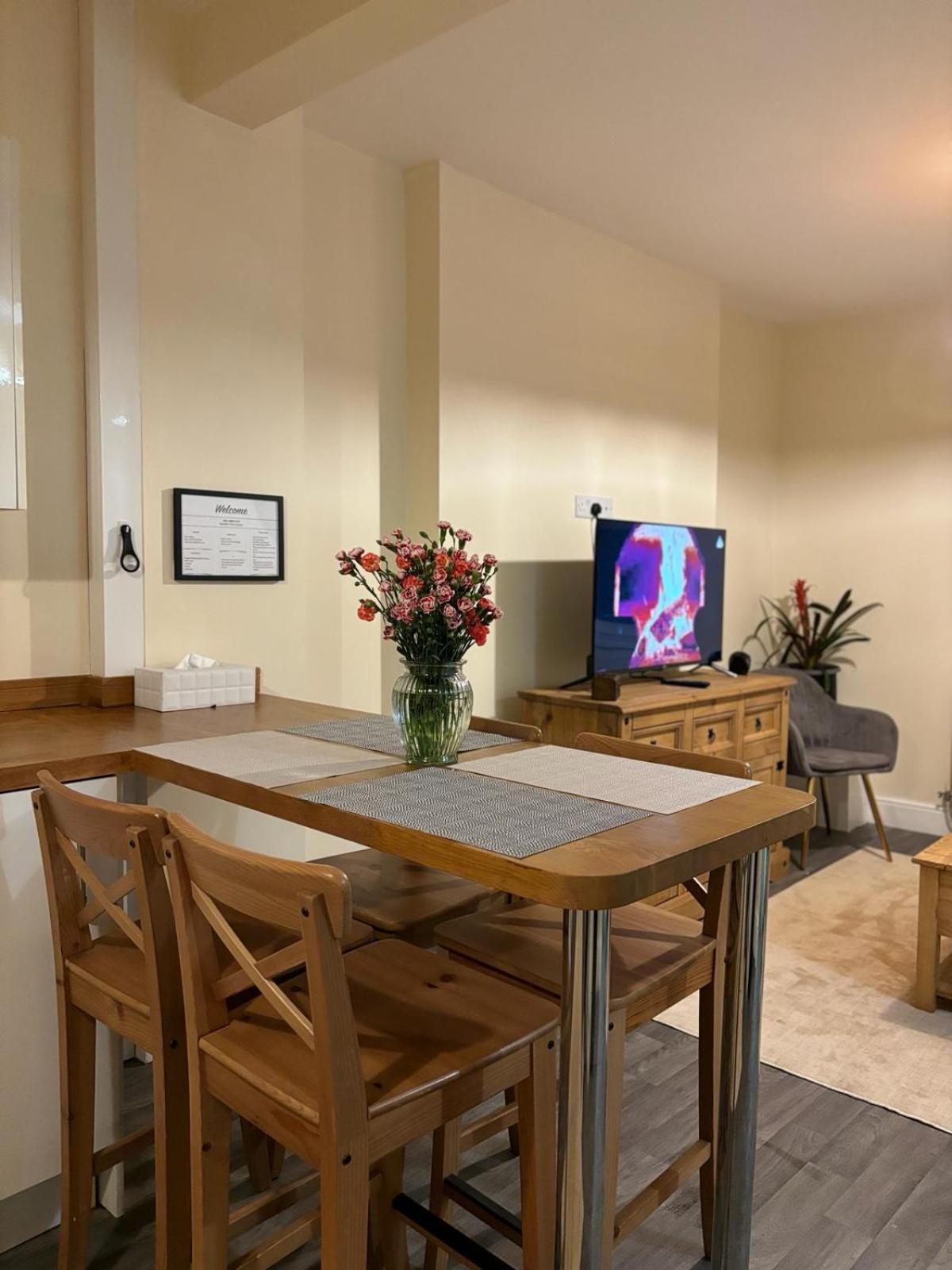 Cardiff/Pernath Home2 외부 사진